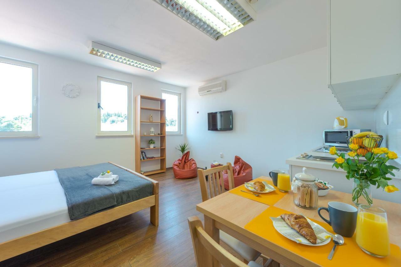 Studio Apartment Ivona Dubrovnik Bagian luar foto