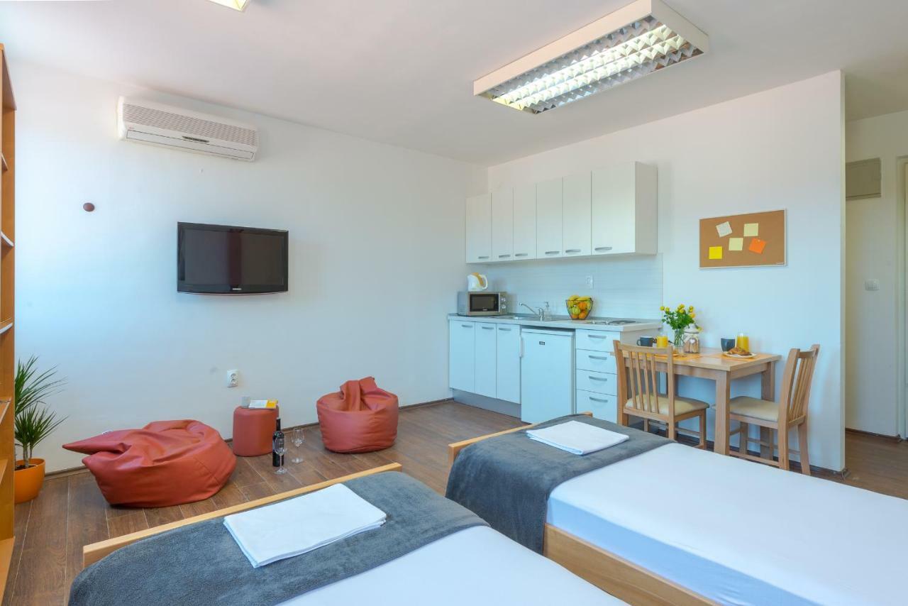 Studio Apartment Ivona Dubrovnik Bagian luar foto
