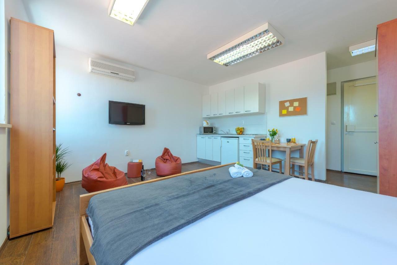 Studio Apartment Ivona Dubrovnik Bagian luar foto